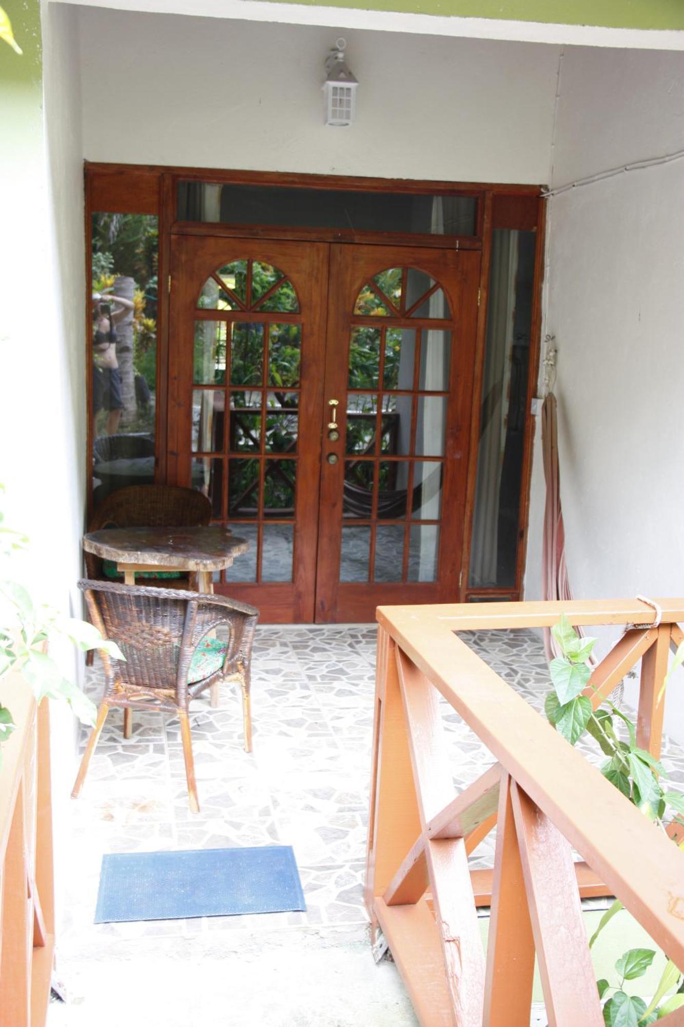 מאריגוט Hibiscus Valley Inn מראה חיצוני תמונה