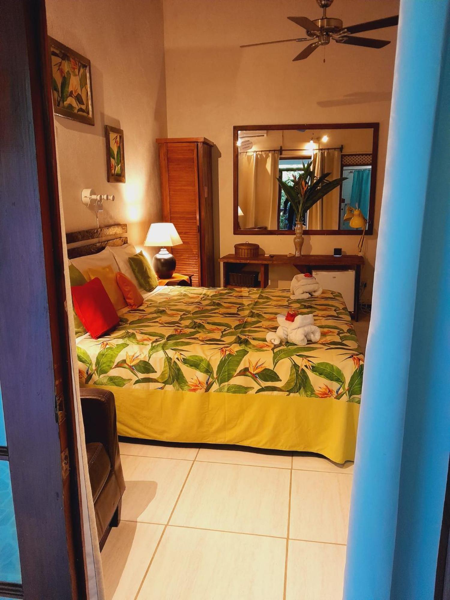 מאריגוט Hibiscus Valley Inn מראה חיצוני תמונה
